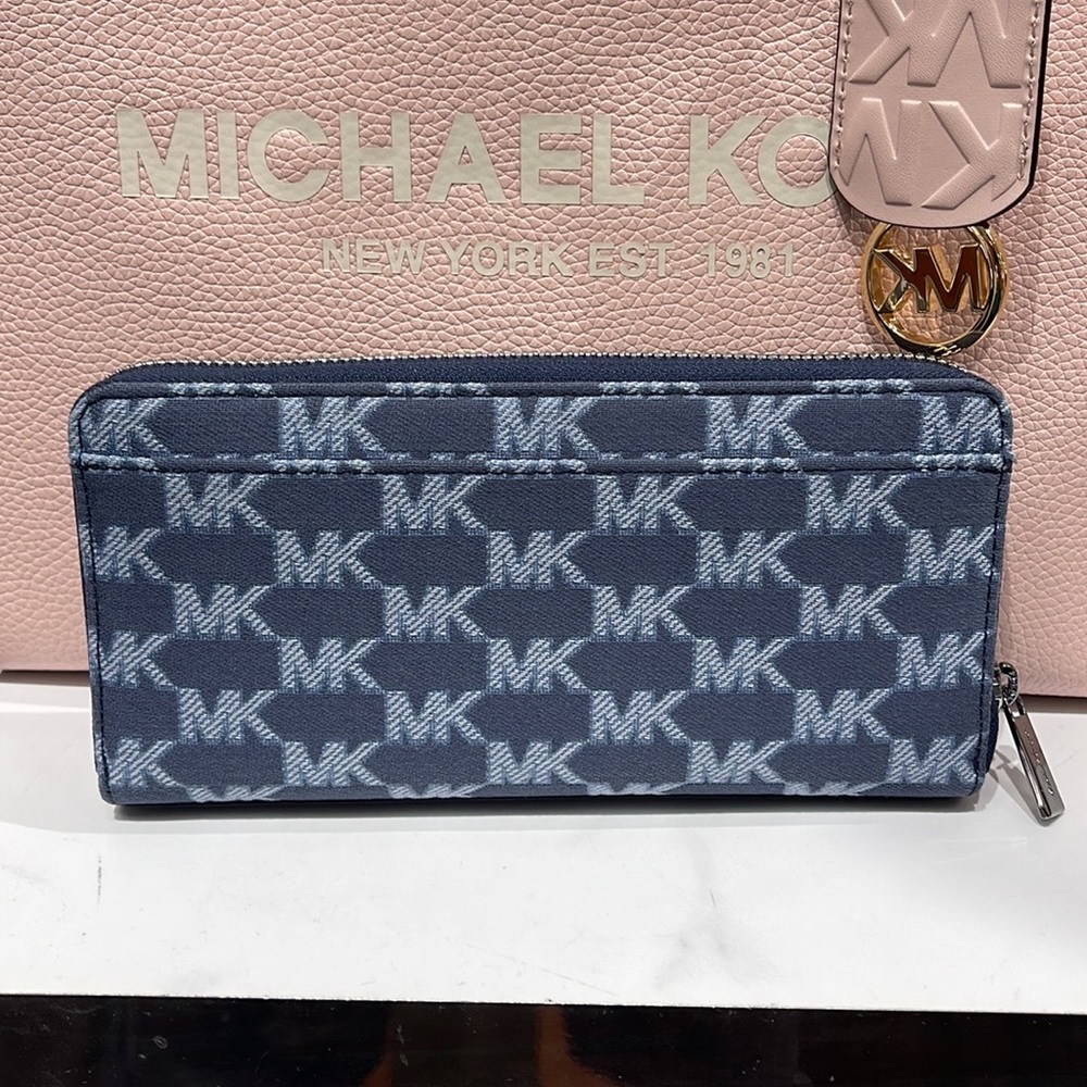 Michael Kors Men’s Women’s Cooper Tech Zip Around Wallet
Navy Multi Unisex
NWT - Picture 4 of 16